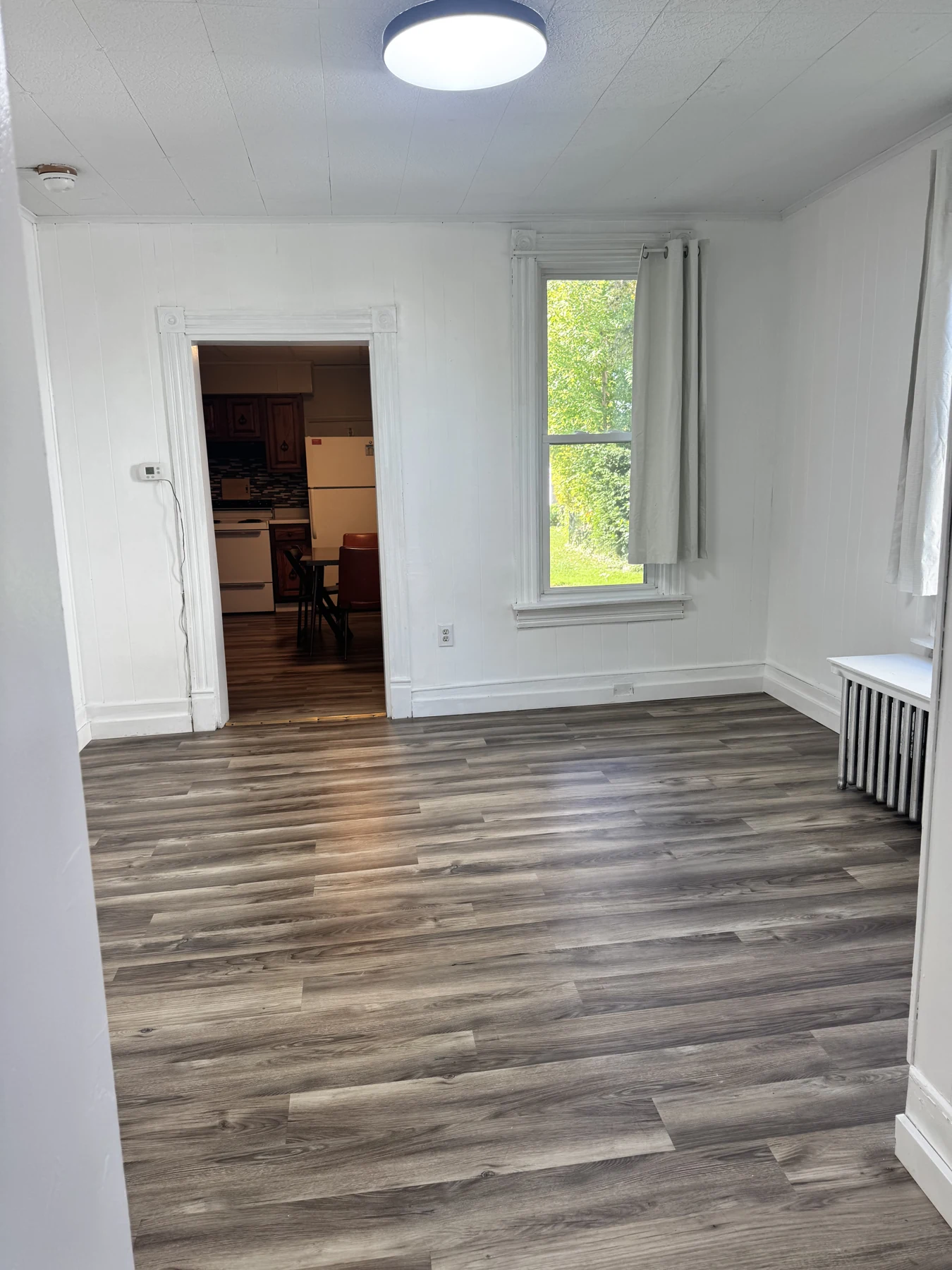 110 W. Church Street — living room